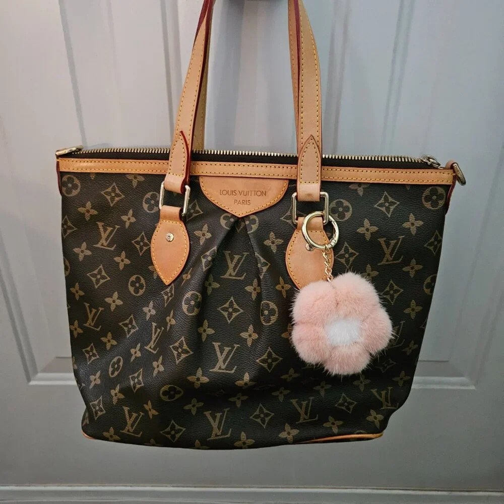 Fashion Keychain Faux Fur Daisy Light Peachy Pink and White Pom Pom Bag  Charm